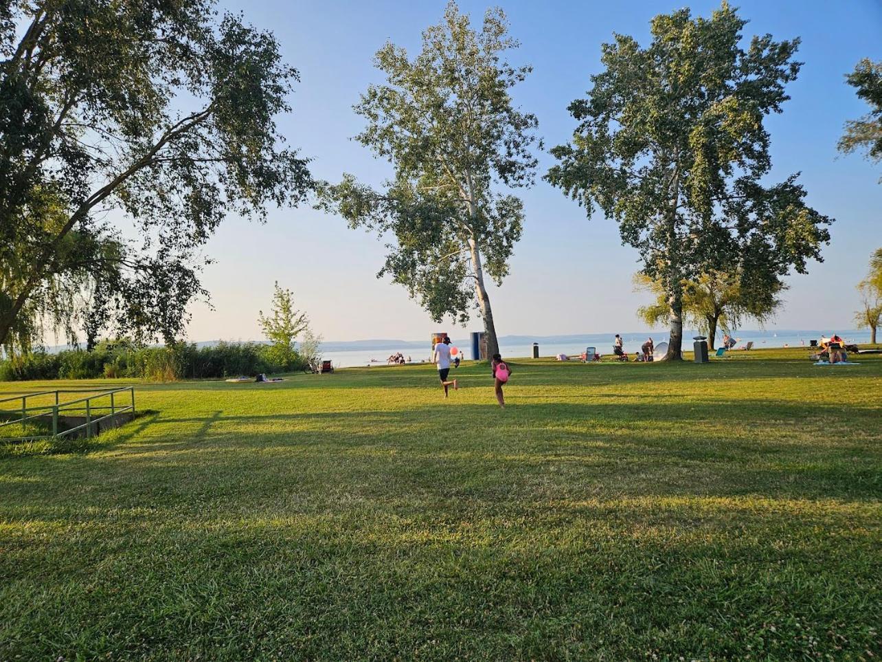 Green Apartman Balatonlelle Eksteriør bilde